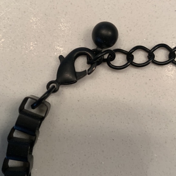 Dramatic Statement Necklace!!! - Picture 4 of 6